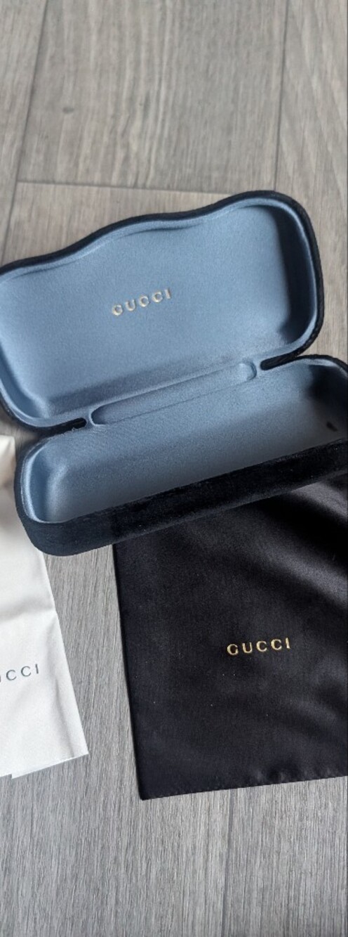 GUCCI Velvet Sunglass Case + Dust Bag 🖤🖤